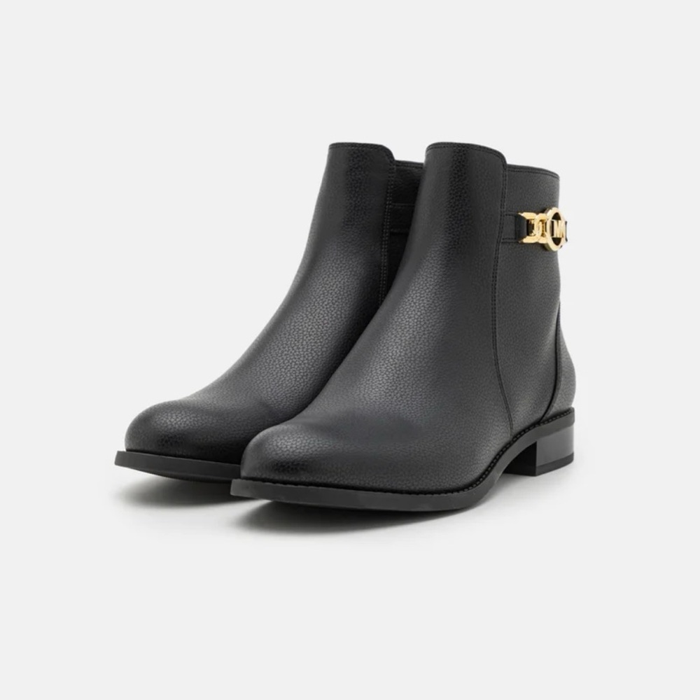 Micheal Kors black size 7.5 boot - Picture 1 of 2